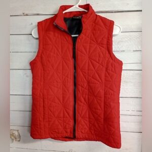 Jane Ashley Women's Size Medium Petite Red Quilted/Puffer Vest Sleeveless.